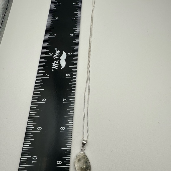 White and Green Orbicular Jasper Pendant Necklace - Picture 4 of 6